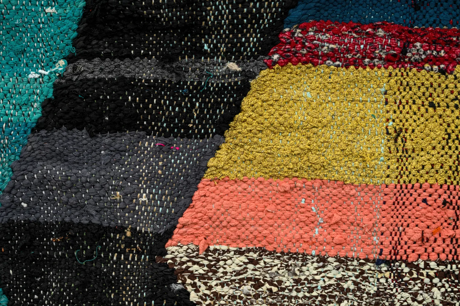 Marokkói Boucherouite szőnyeg 135 x 230 cm