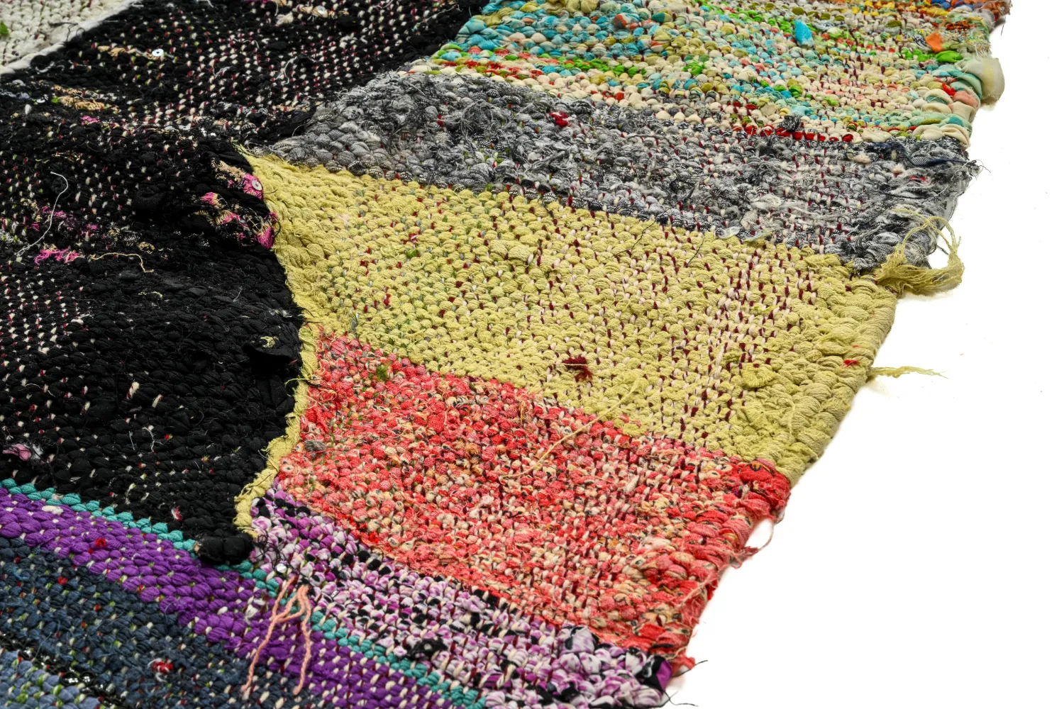 Marokkói Boucherouite szőnyeg 130 x 245 cm