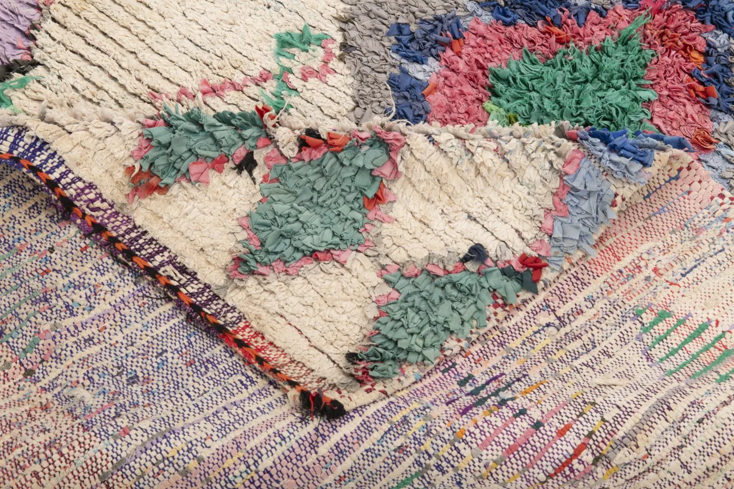Marokkói Boucherouite szőnyeg 240 x 110 cm