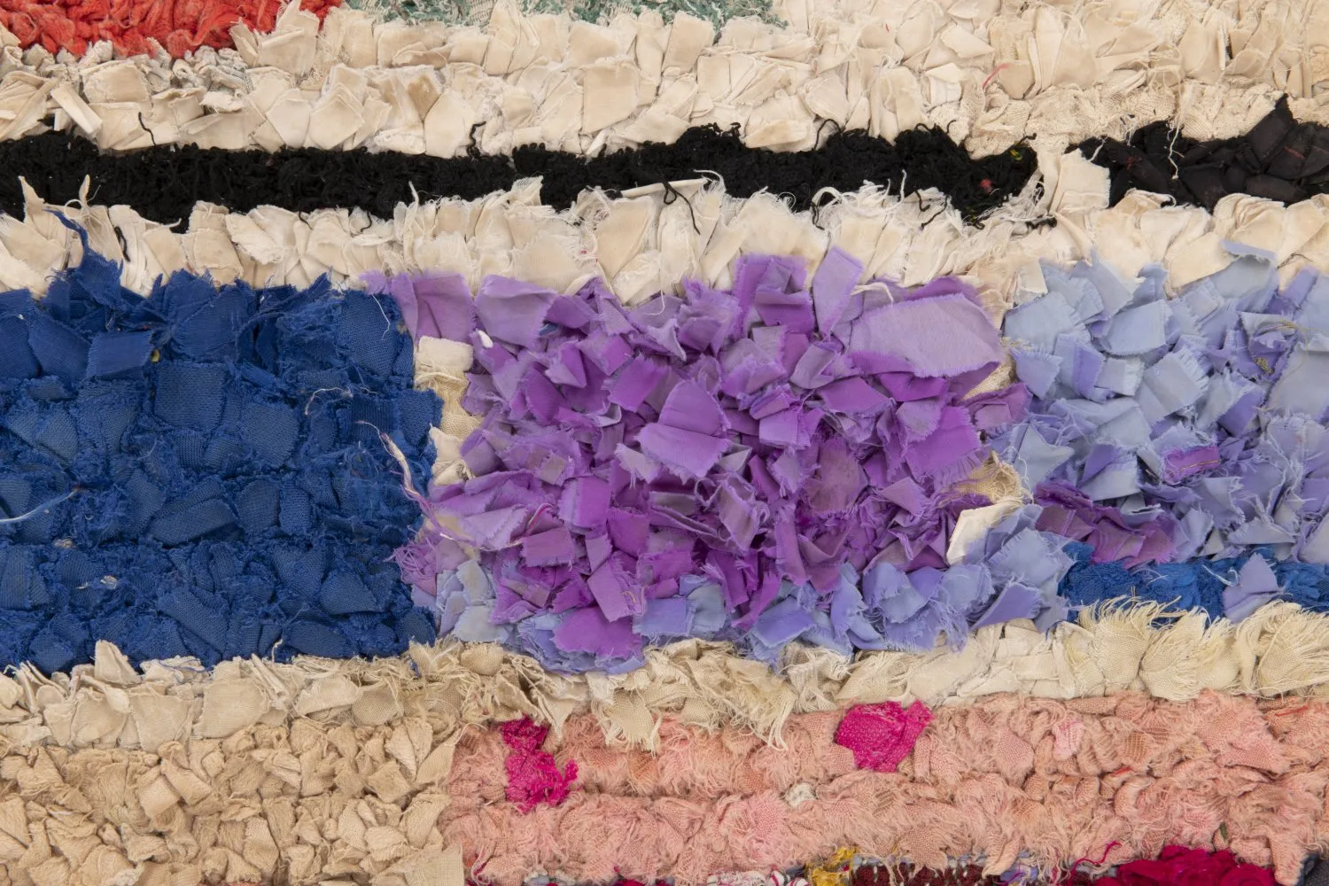 Marokkói Boucherouite szőnyeg 230 x 135 cm