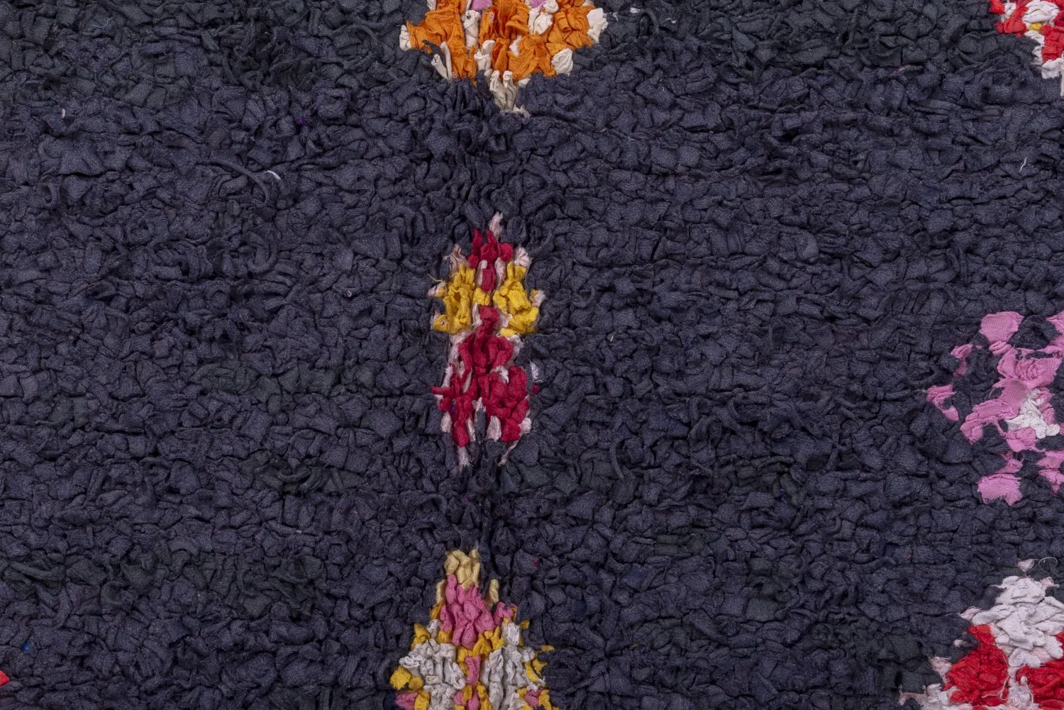 Marokkói Boucherouite szőnyeg 195 x 120 cm