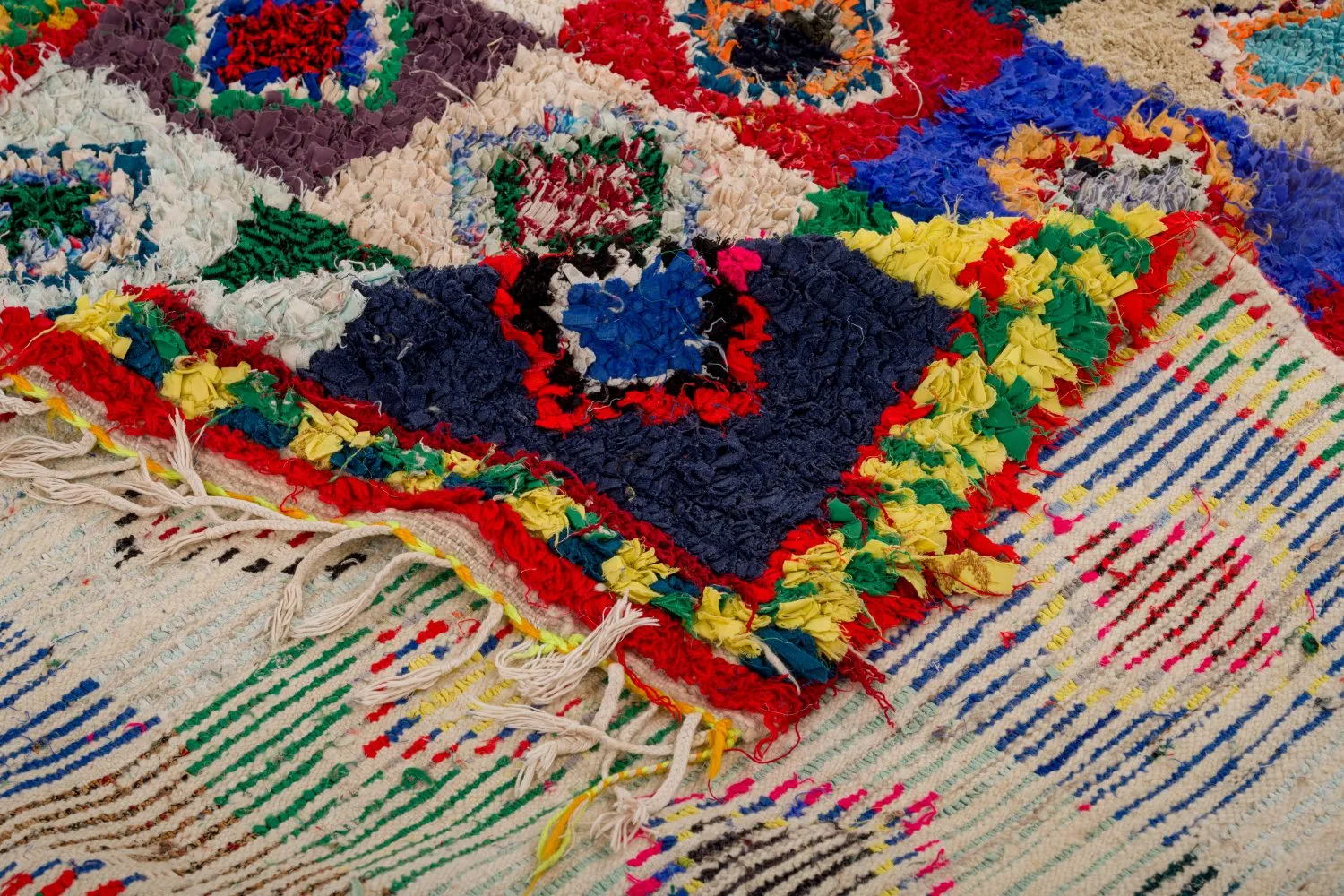 Marokkói Boucherouite szőnyeg 290 x 145 cm