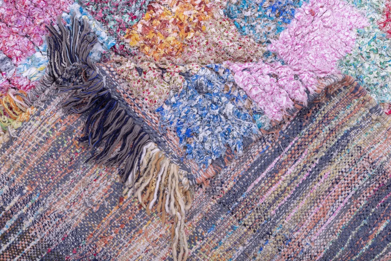 Marokkói Boucherouite szőnyeg 210 x 105 cm