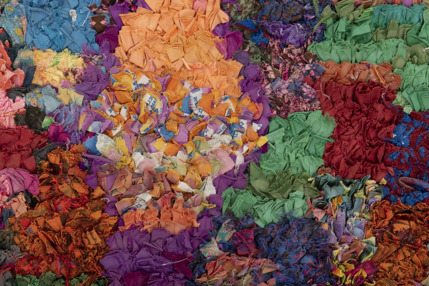 Marokkói Boucherouite szőnyeg 210 x 150 cm