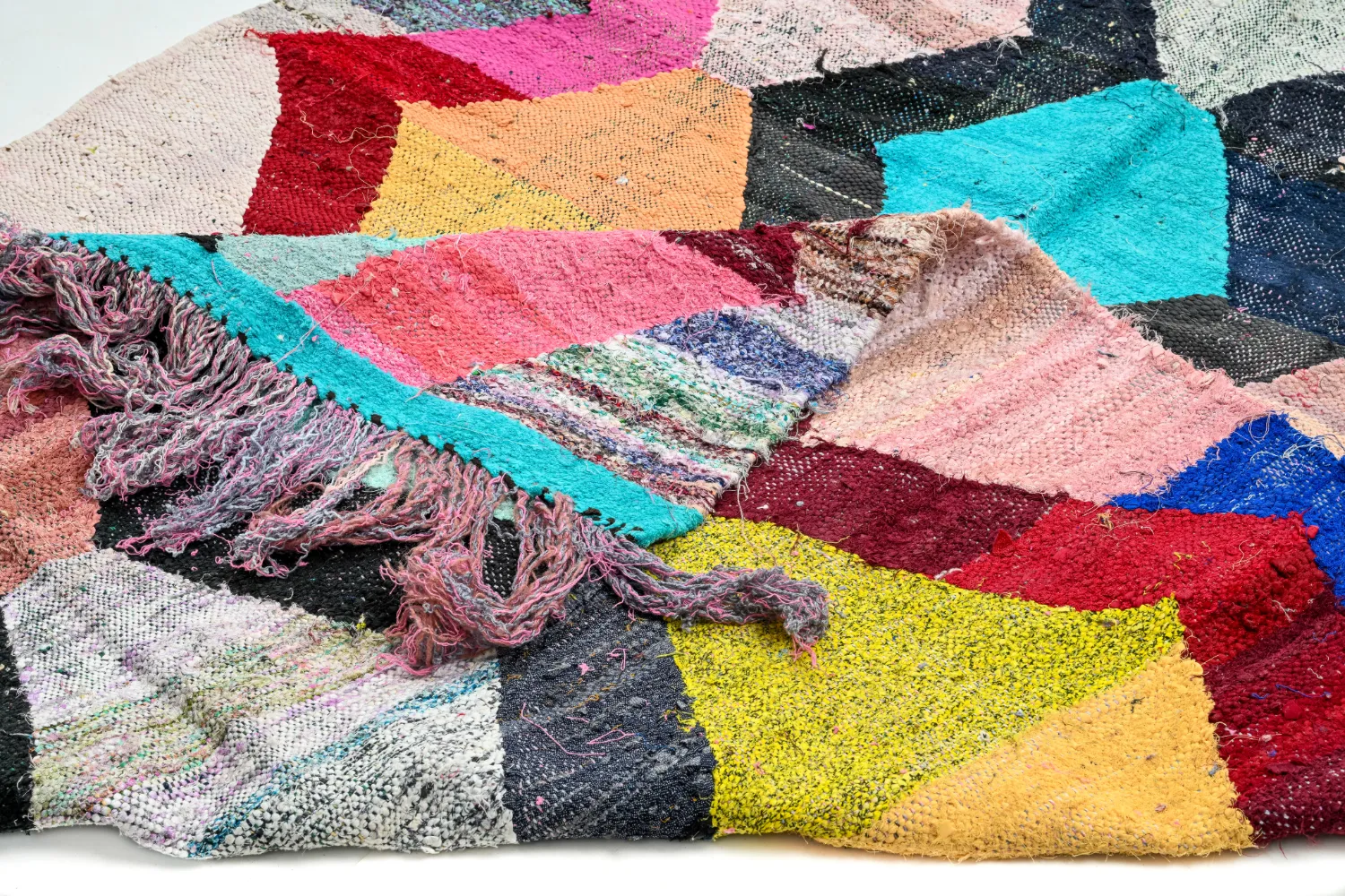 Marokkói Boucherouite szőnyeg 140 x 260 cm