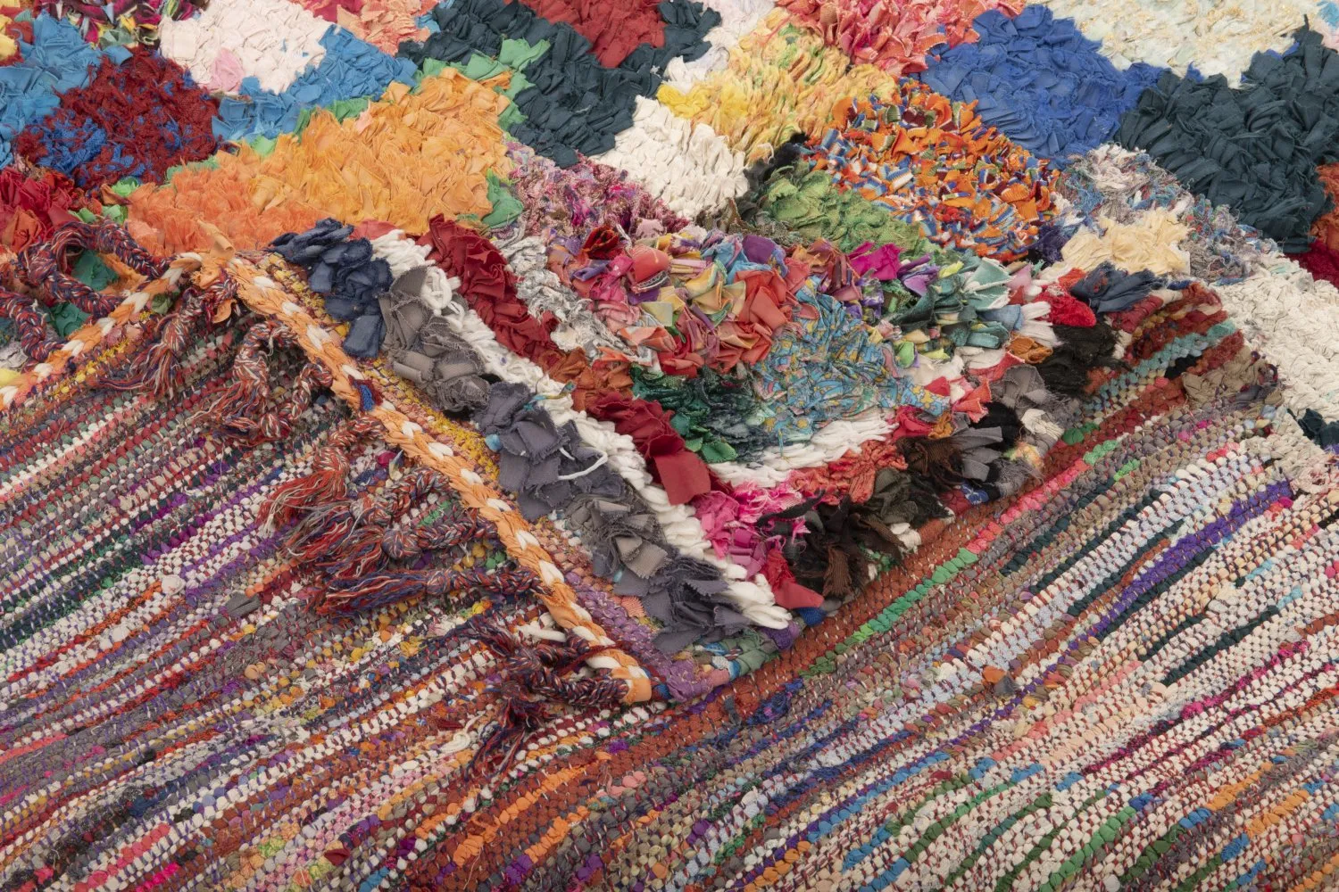 Marokkói Boucherouite szőnyeg 210 x 150 cm