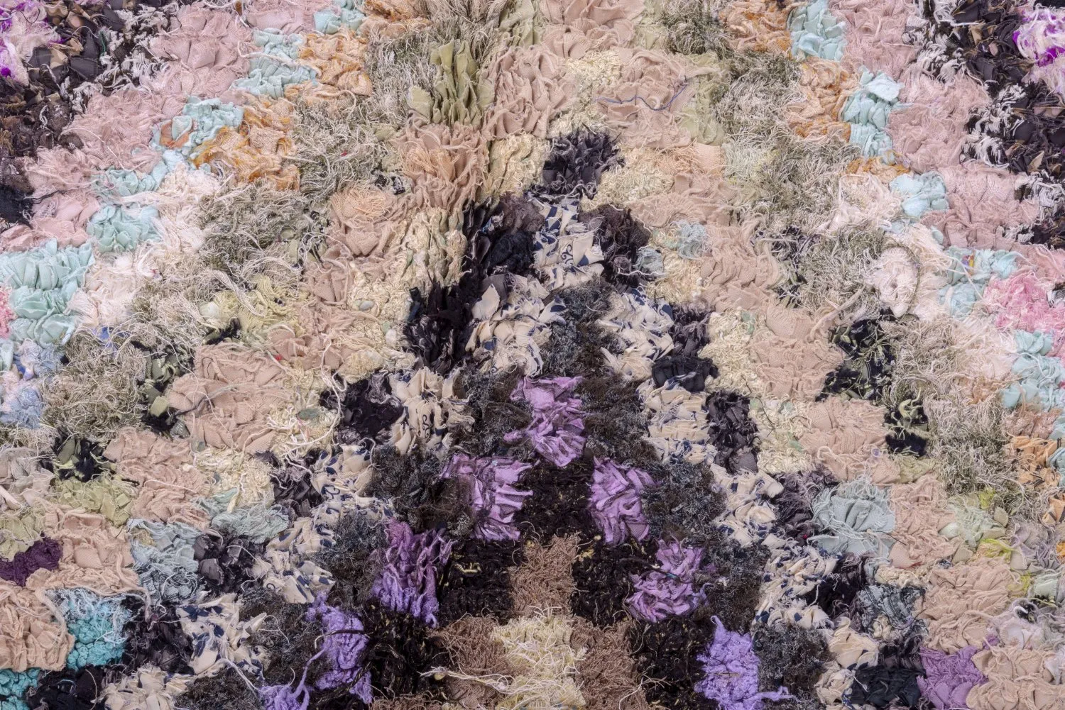 Marokkói Boucherouite szőnyeg 220 x 125 cm