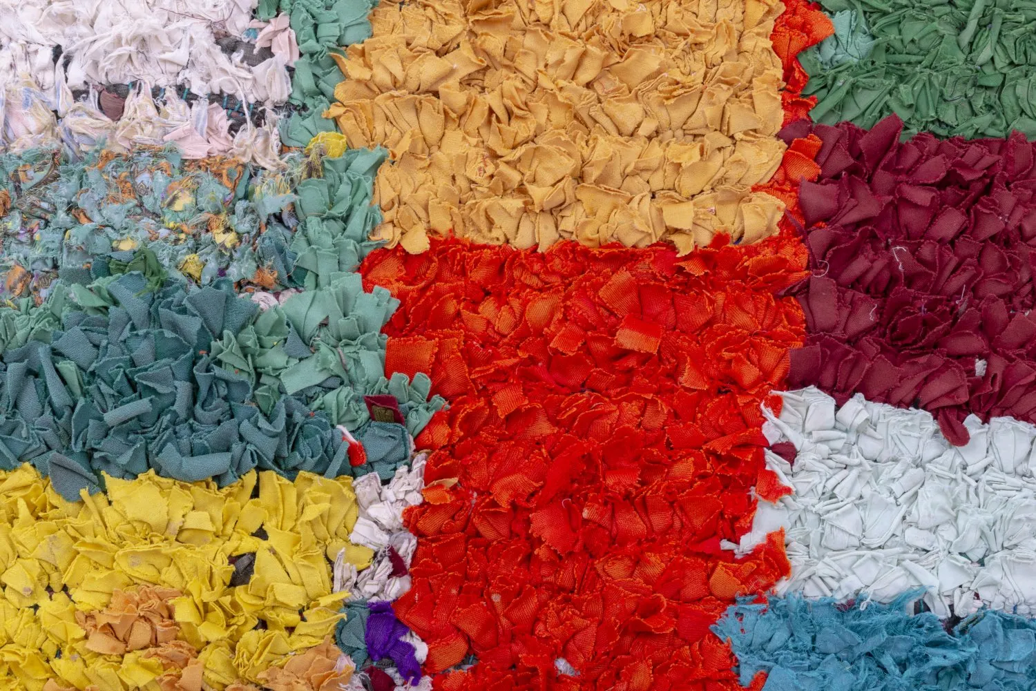 Marokkói Boucherouite szőnyeg 250 x 120 cm