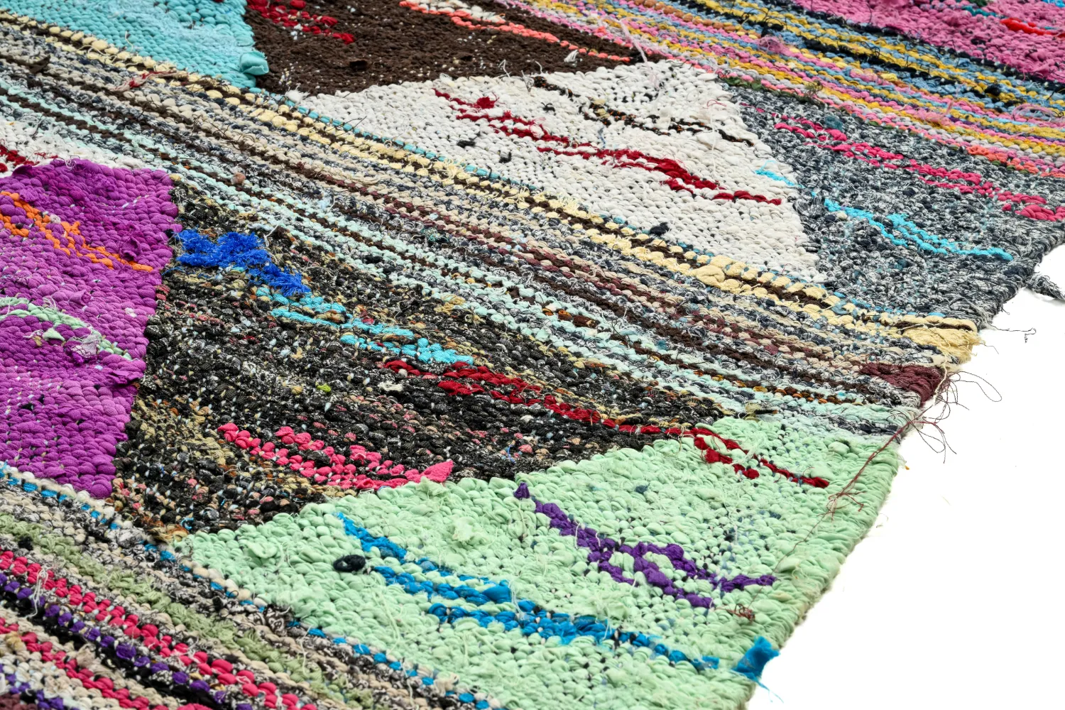 Marokkói Boucherouite szőnyeg 135 x 235 cm