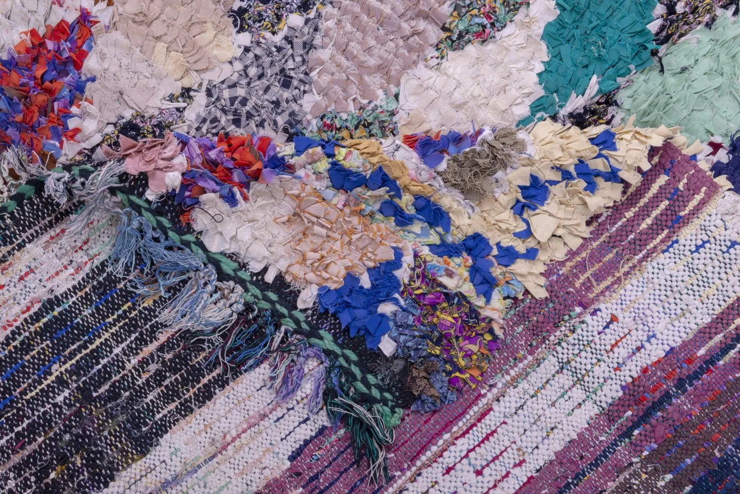 Marokkói Boucherouite szőnyeg 225 x 135 cm