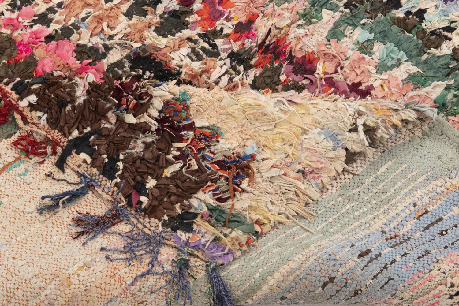 Marokkói Boucherouite szőnyeg 255 x 145 cm
