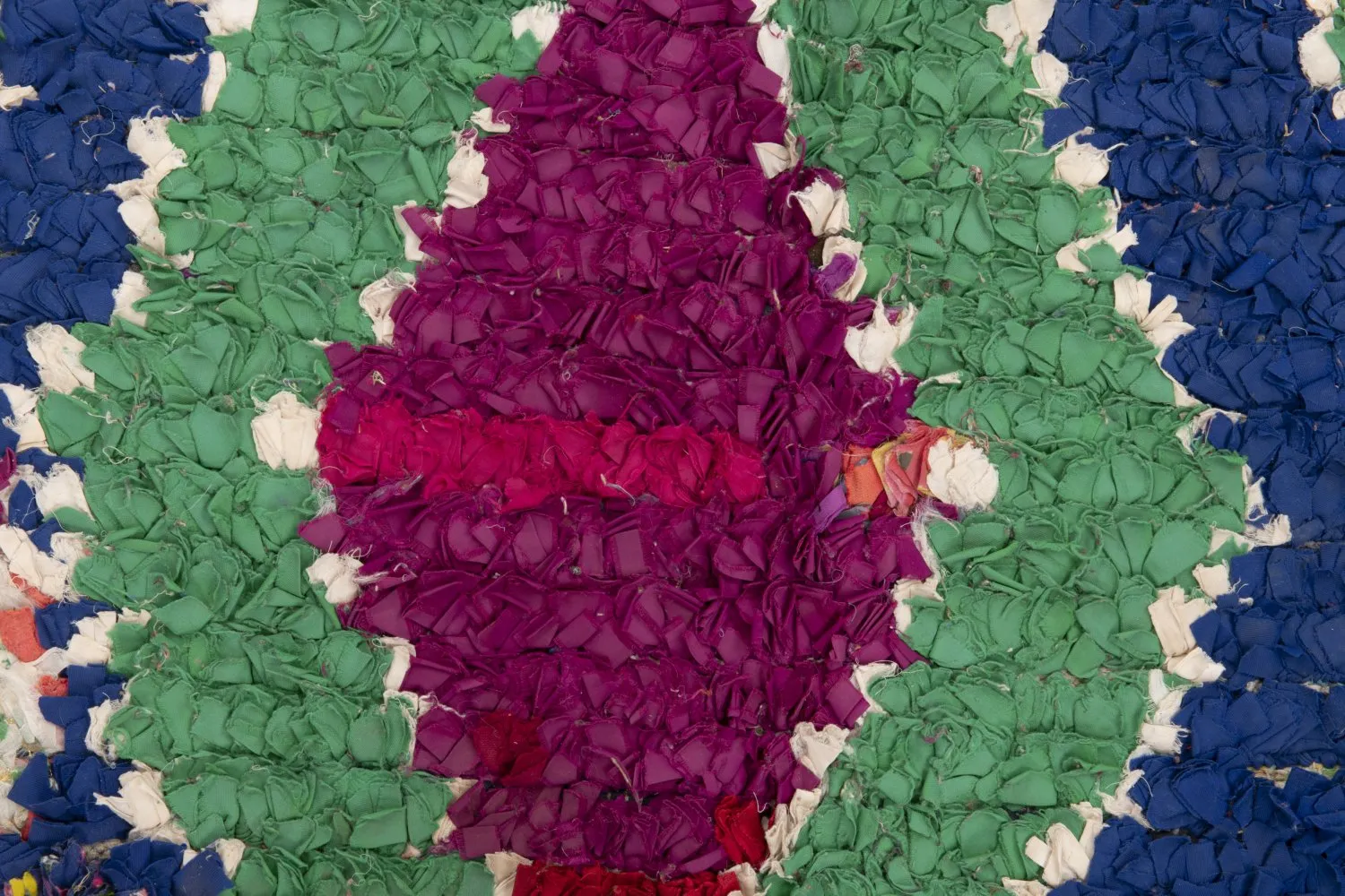 Marokkói Boucherouite szőnyeg 295 x 150 cm