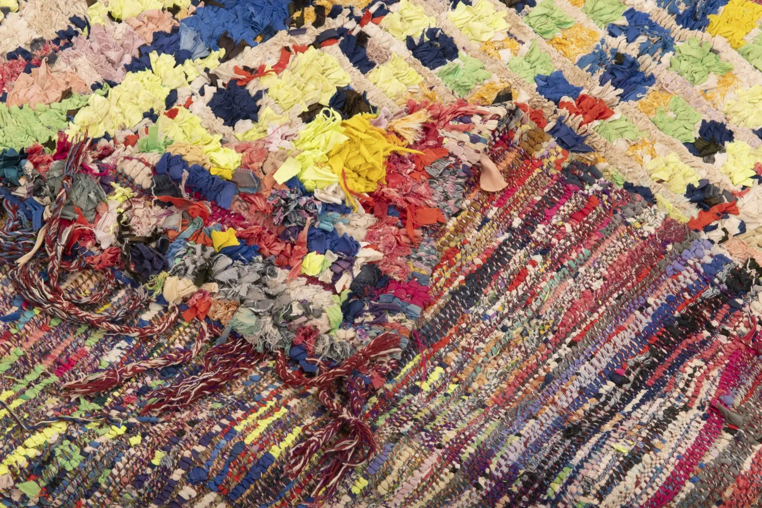 Marokkói Boucherouite szőnyeg 180 x 115 cm