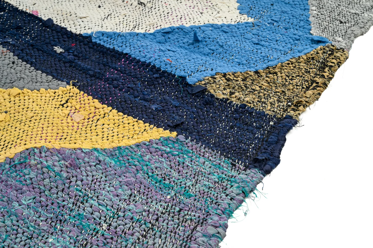 Marokkói Boucherouite szőnyeg 135 x 250 cm