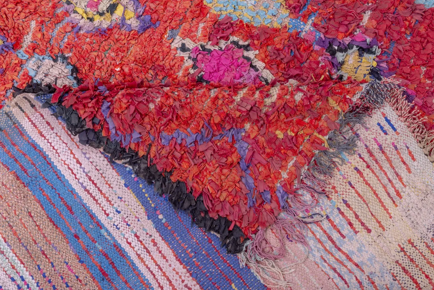 Marokkói Boucherouite szőnyeg 215 x 155 cm