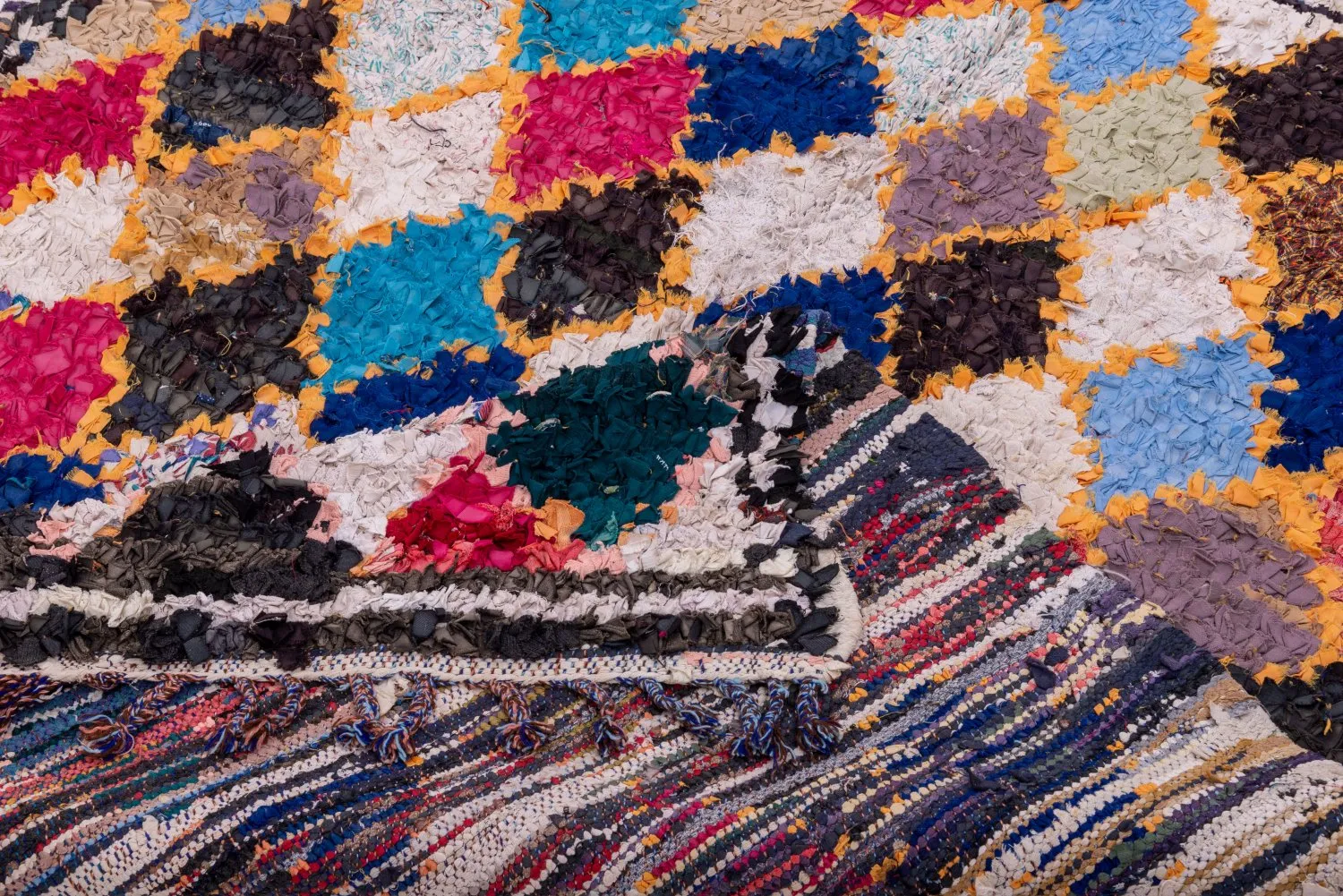 Marokkói Boucherouite szőnyeg 185 x 150 cm