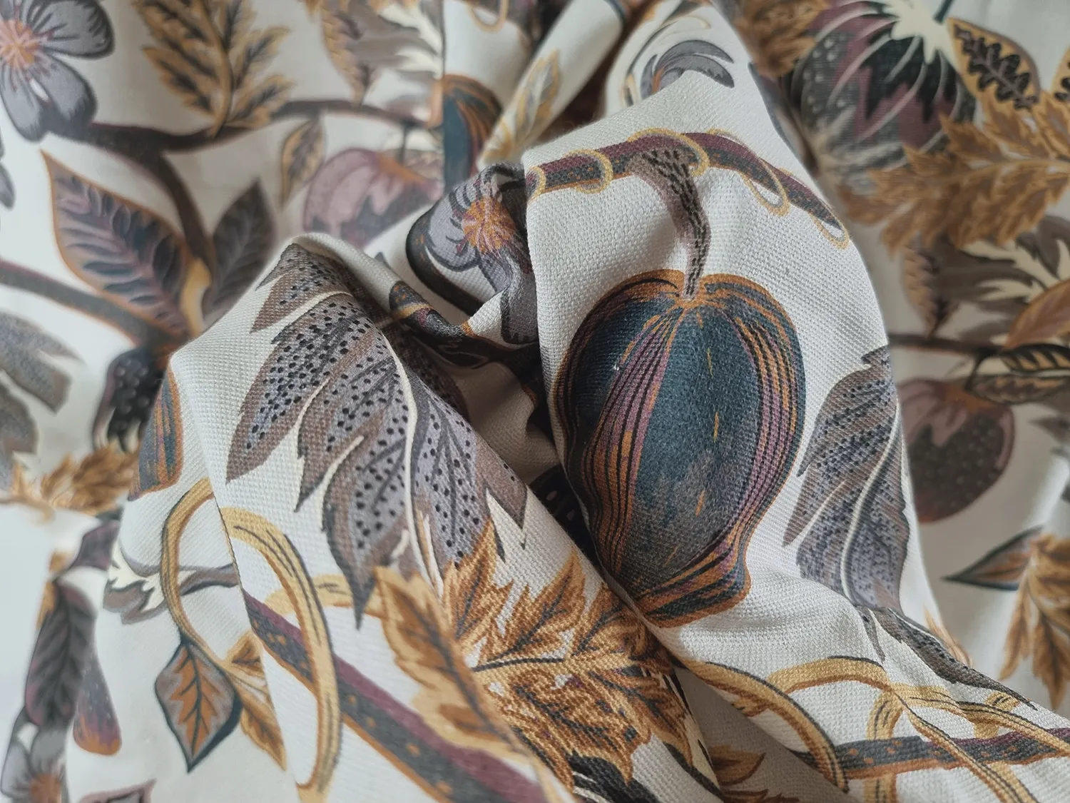 Asztalfutók - Futó Lise (barna)