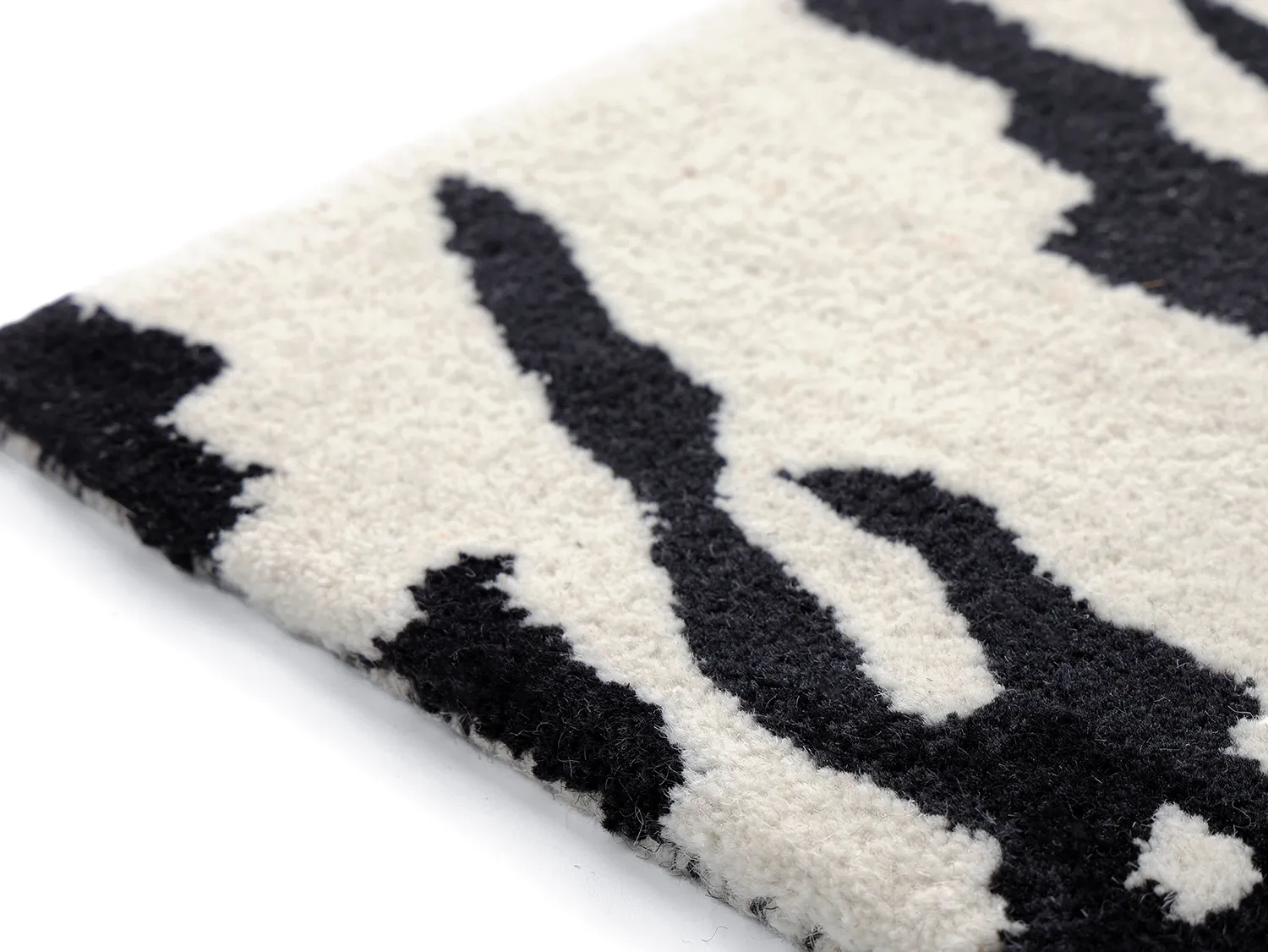 Lábtörlő - Zebra Tufted Wool Premium (fehér/fekete)