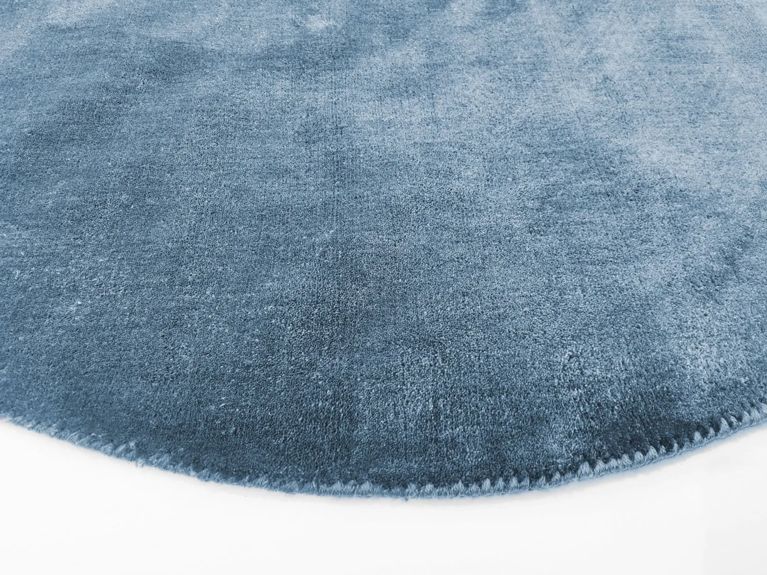 Rund matta - Recycled PET with viscose look (kék)