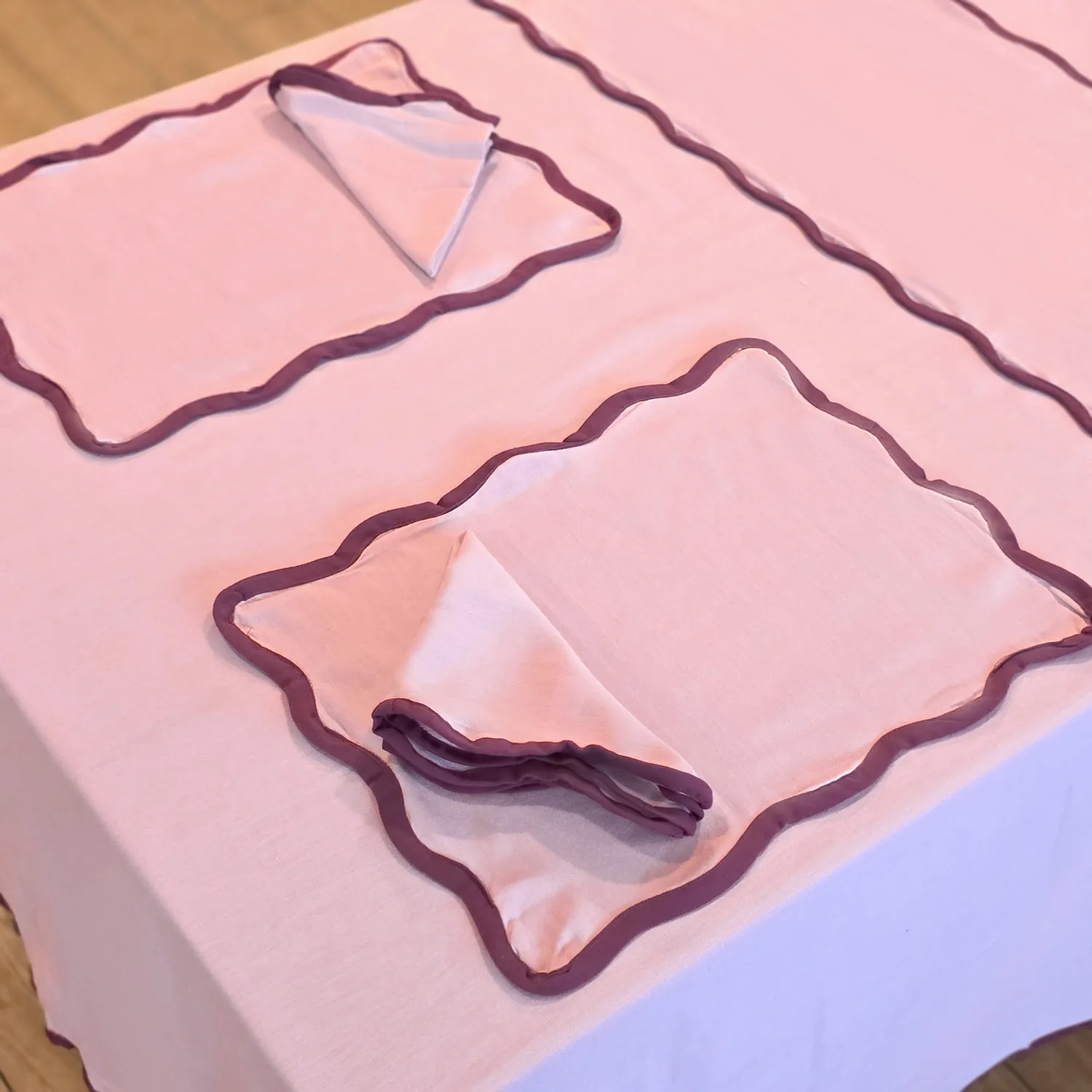 Asztalterítők - Pamut terítő Yrsa (rózsaszín)