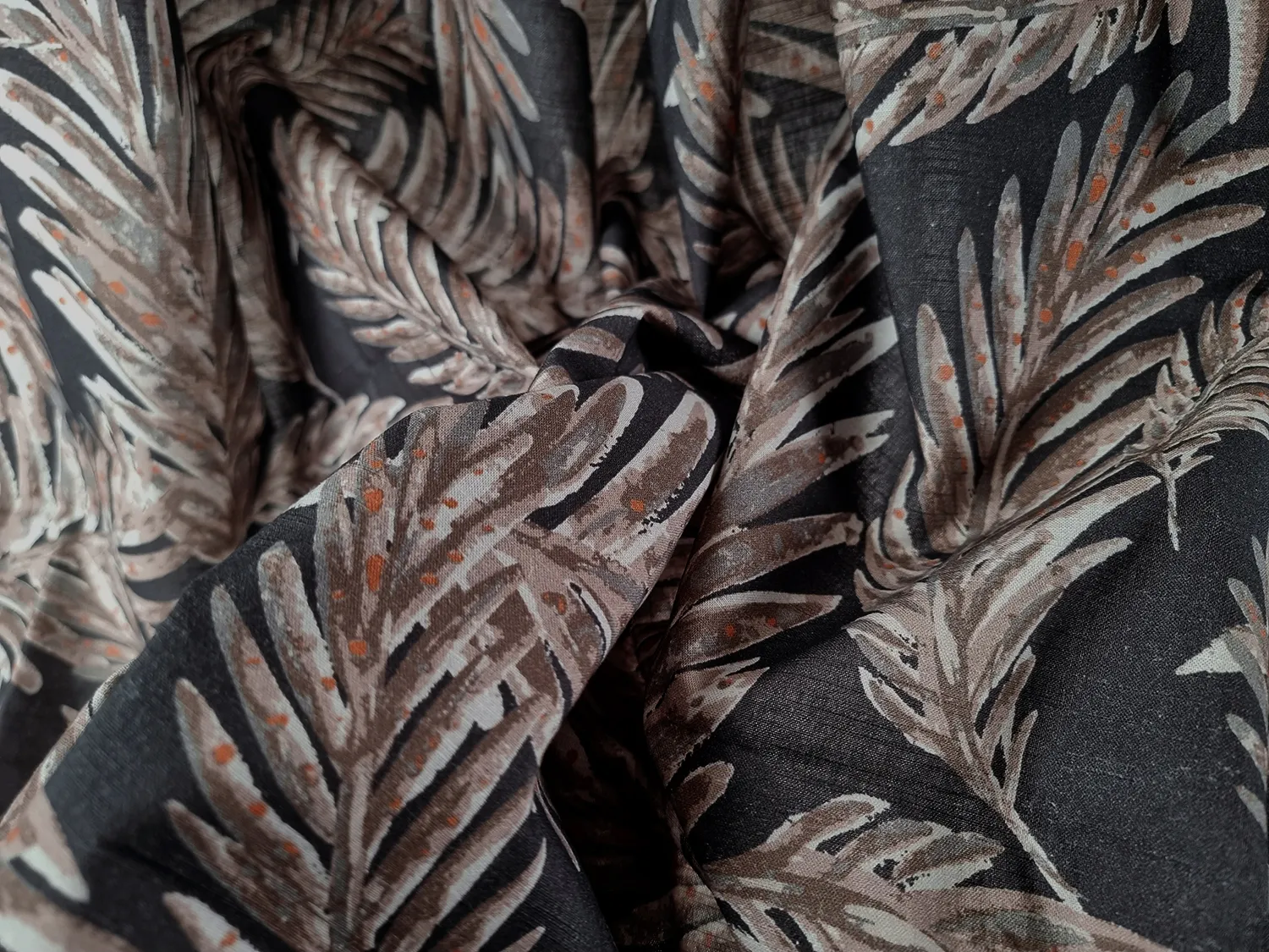 Asztalterítők - Pamut terítő Acacia (ezüst)