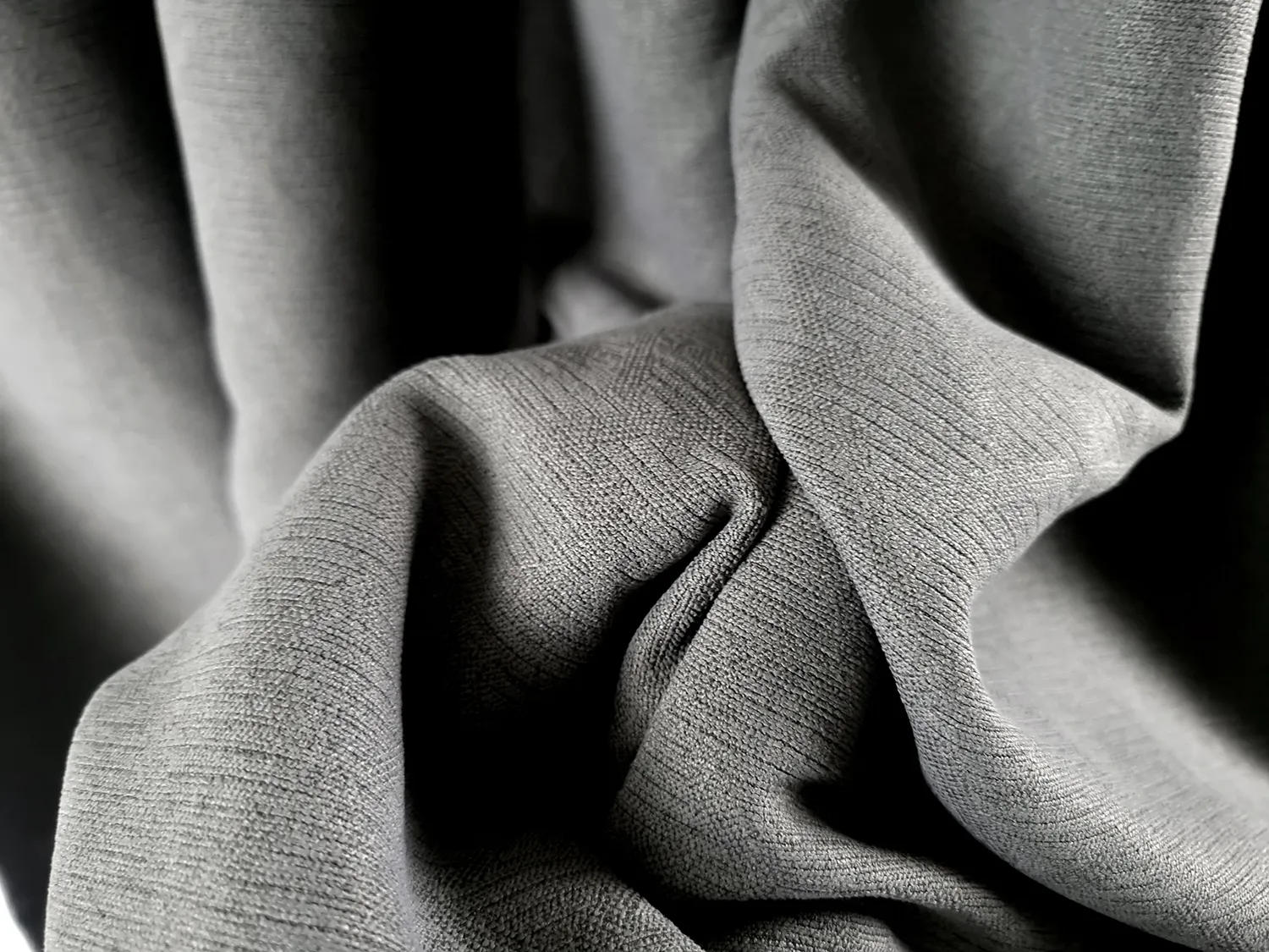 Függönyök - Sötétítő függöny Isolde (szürke)