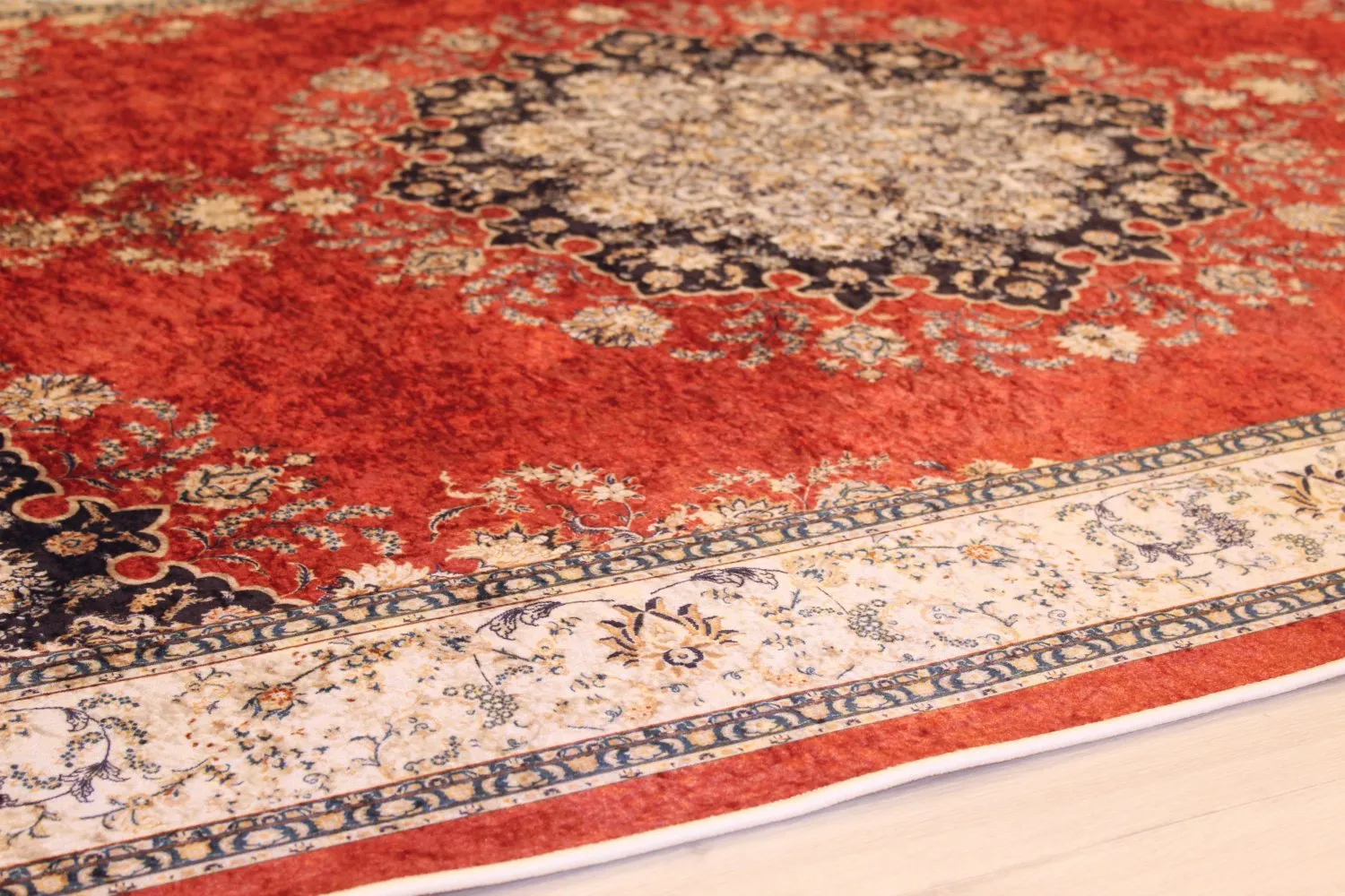 Wilton szőnyeg - Lice (piros/többszínű)