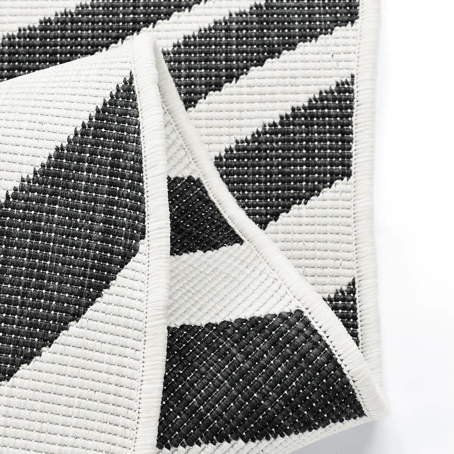 Beltéri és kültéri szőnyeg - utomhusmatta - Remina (fekete/fehér)