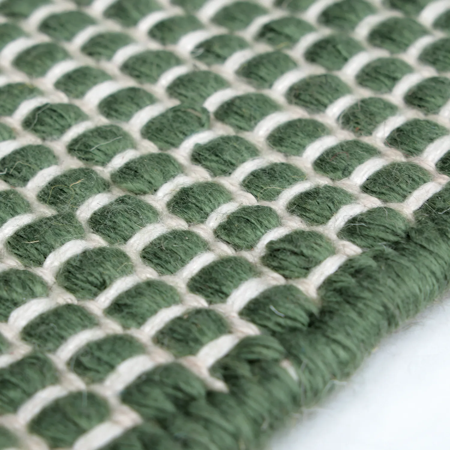 Beltéri és kültéri szőnyeg - Coastal Wool Look (zöld/fehér)