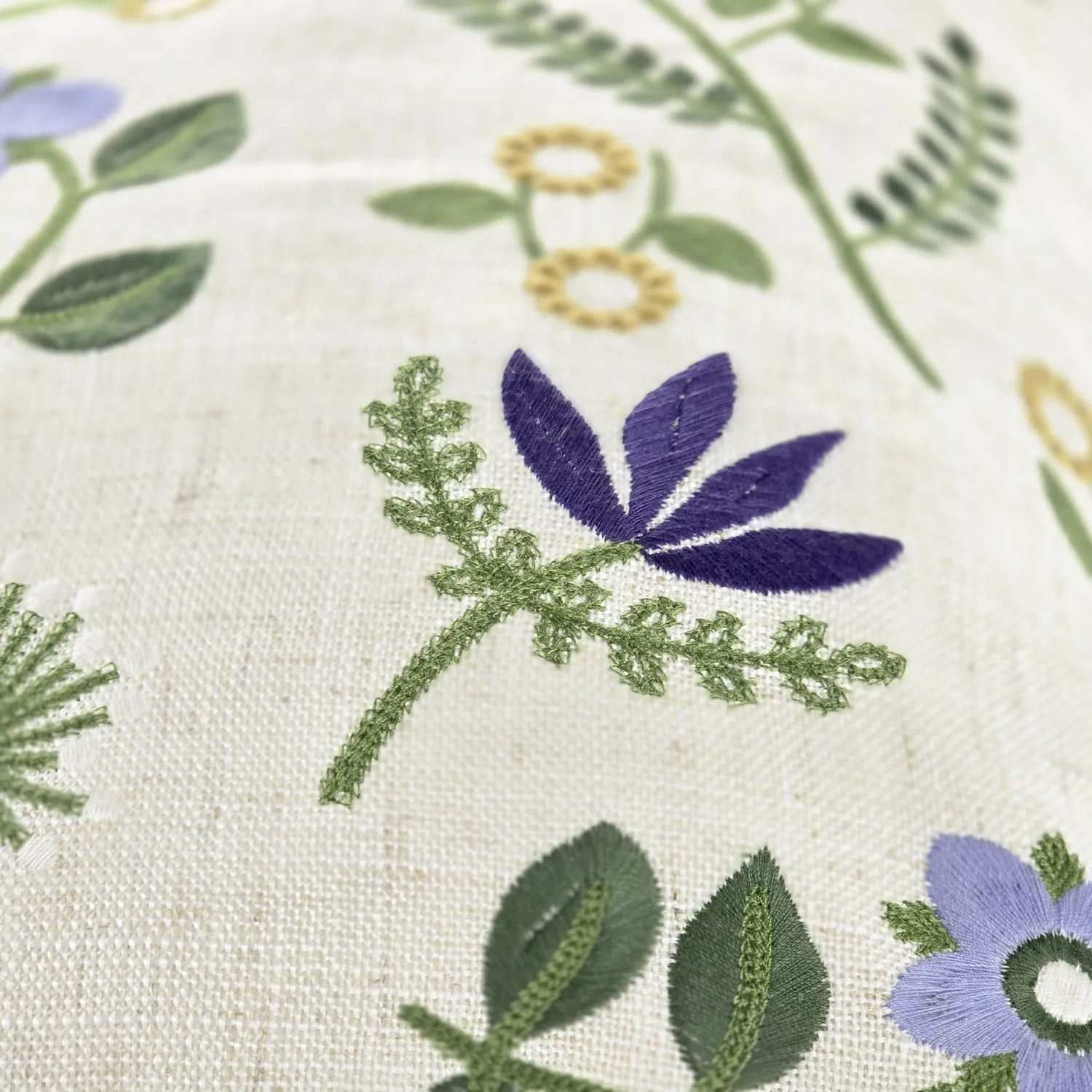 Párnahuzat - Esbo Embroidered Cushion Cover (multi)
