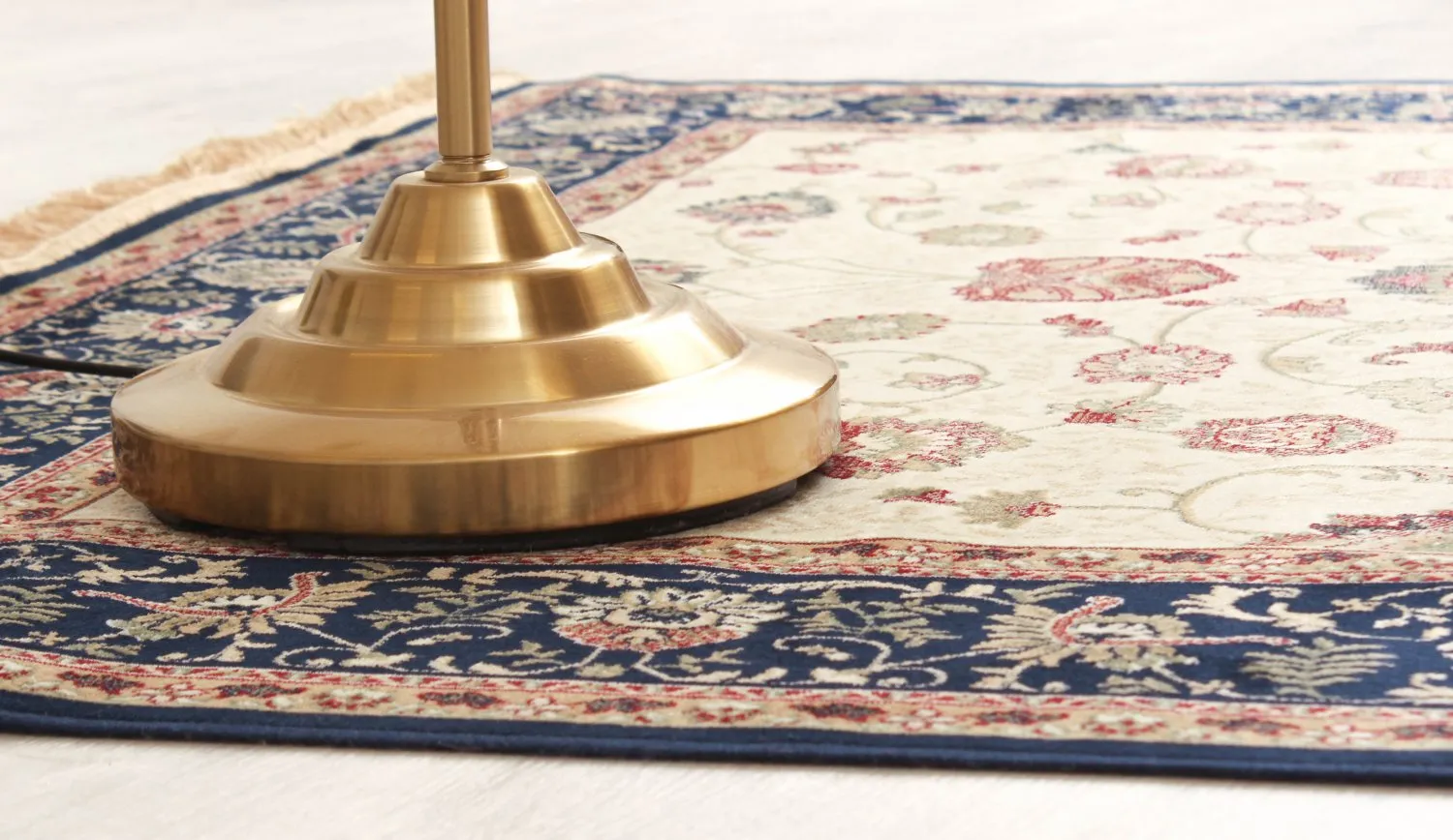 Wilton szőnyeg - Angelica (bezs/tengerészkék)