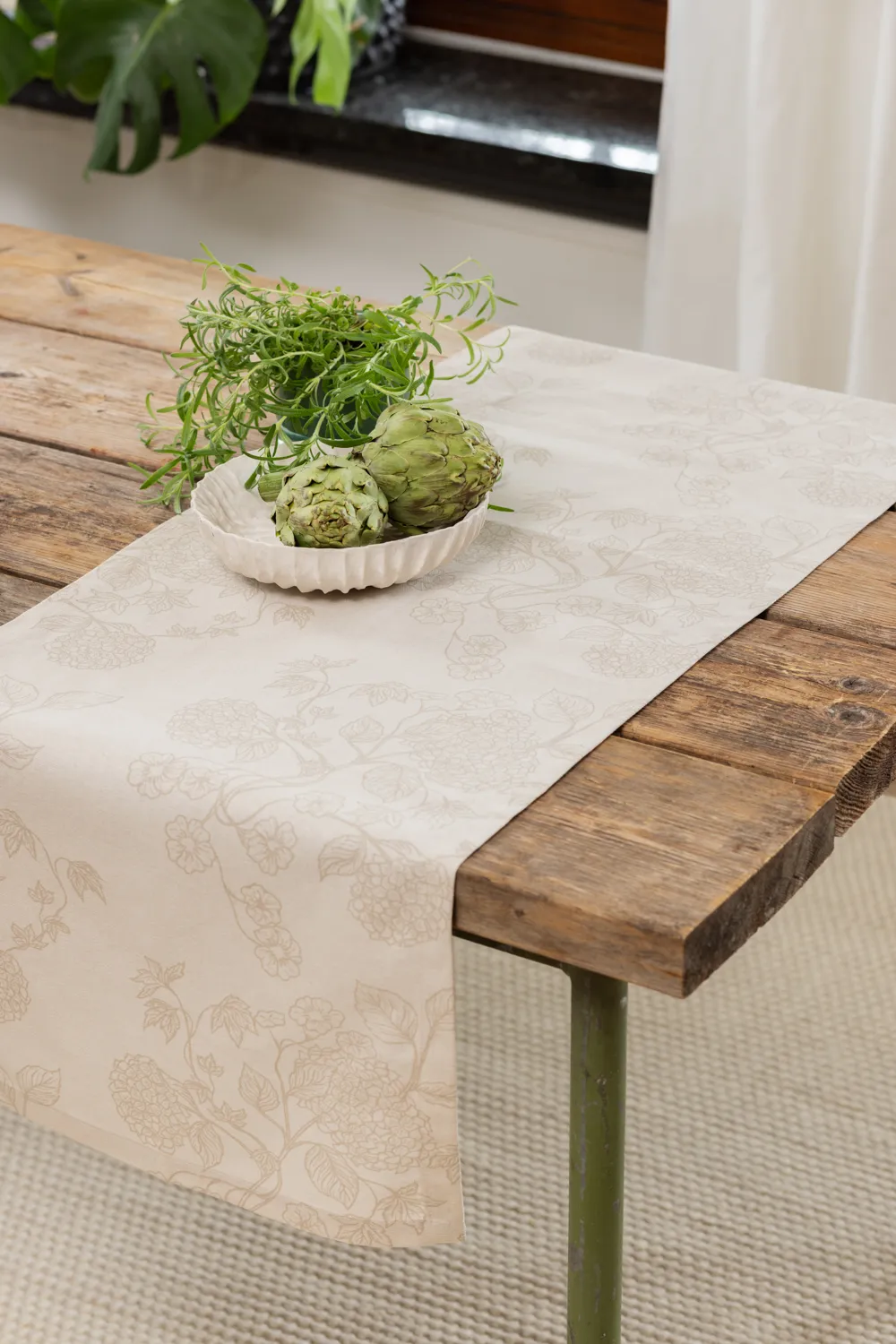 Asztalfutók - Futó Minna (bézs)