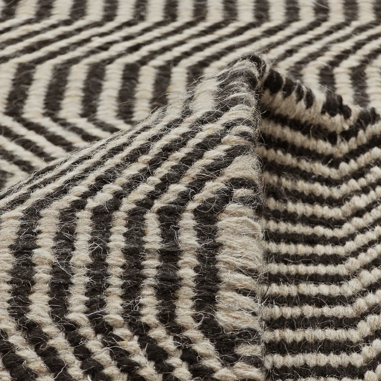 Gyapjúszőnyeg - Larkana (bézs/fekete)