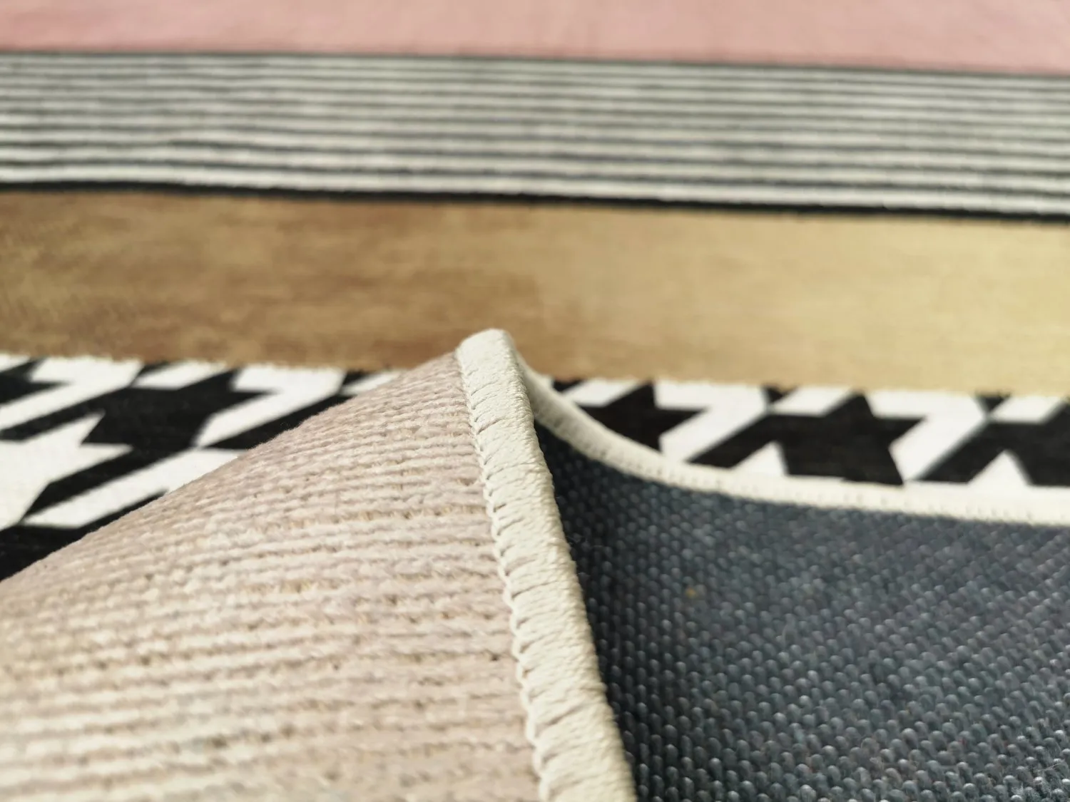 Wilton szőnyeg - Esme (rózsaszín/többszínű)