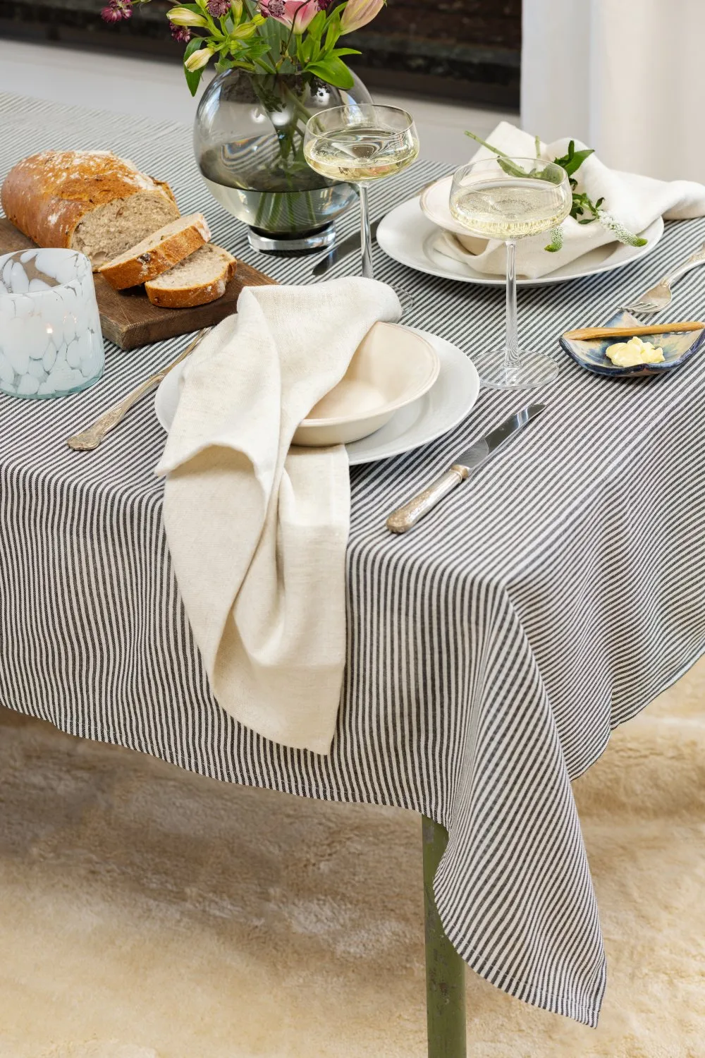 Terítő - Thea (fekete/fehér)