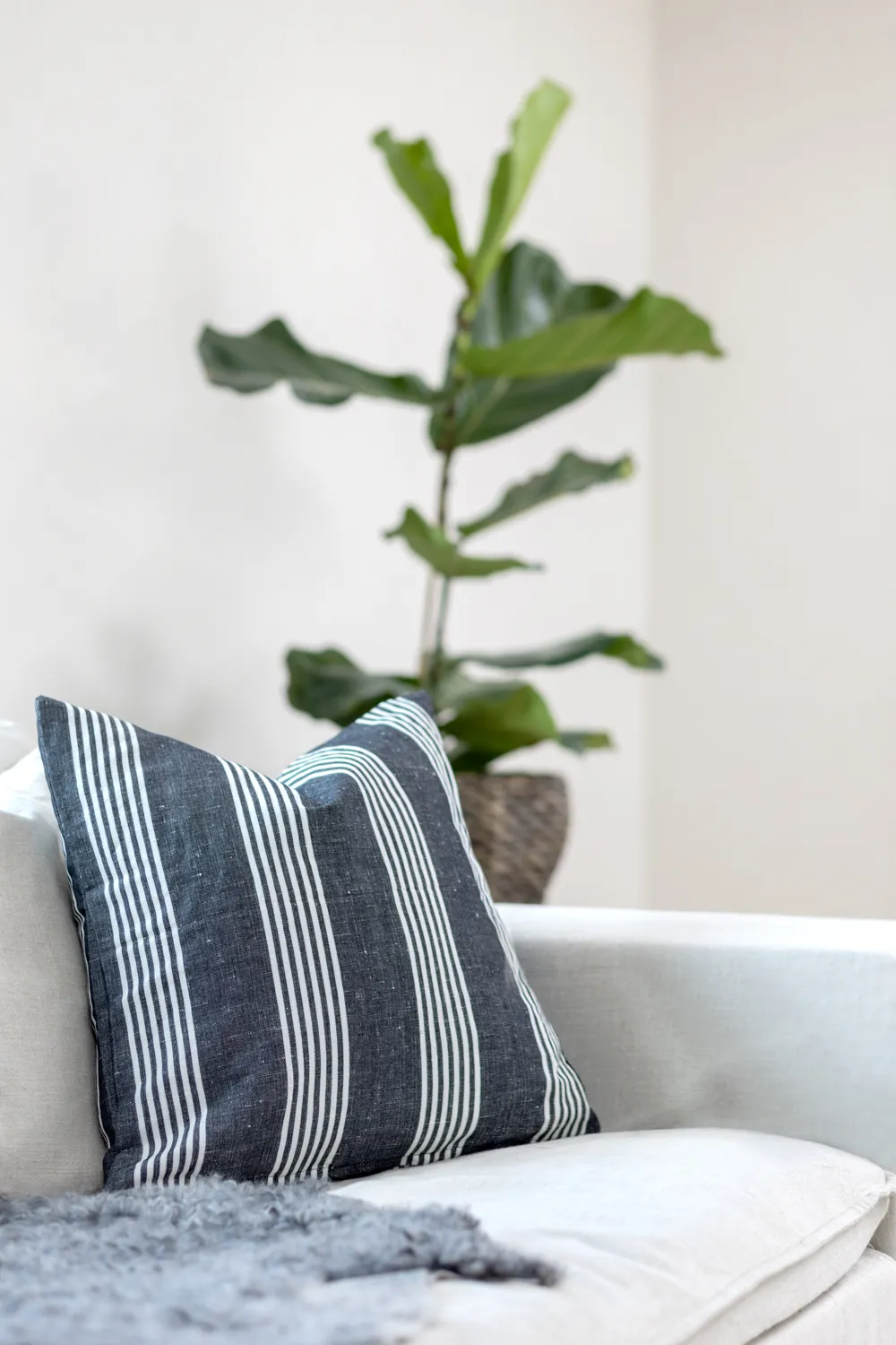 Párnahuzat - Theresa (fekete)