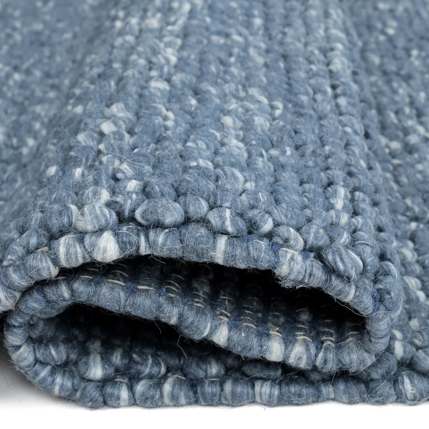 Gyapjúszőnyeg - Avafors Wool Bubble (tengerészkék/krém)
