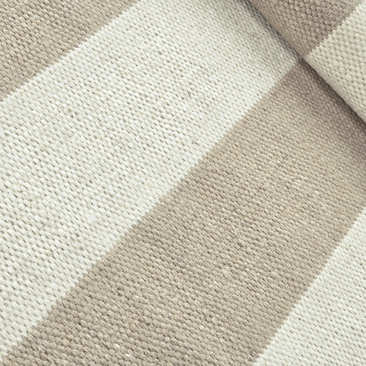 Gyapjúszőnyeg - Garine (törtfehér/bézs)