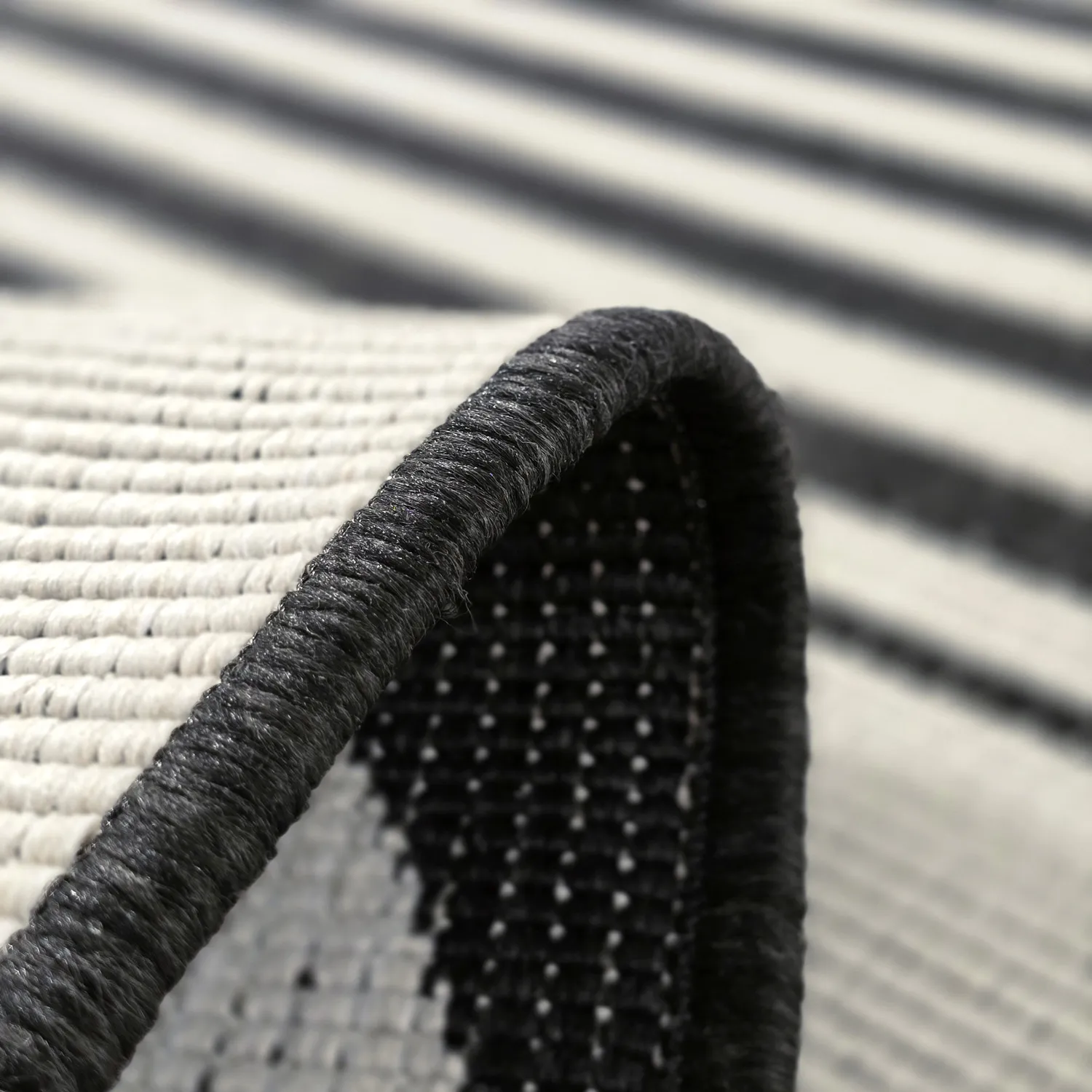 Beltéri és kültéri szőnyeg - Aurora (fekete/fehér)