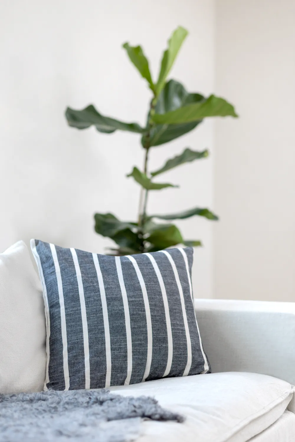 Párnahuzat - Valentina (fekete)