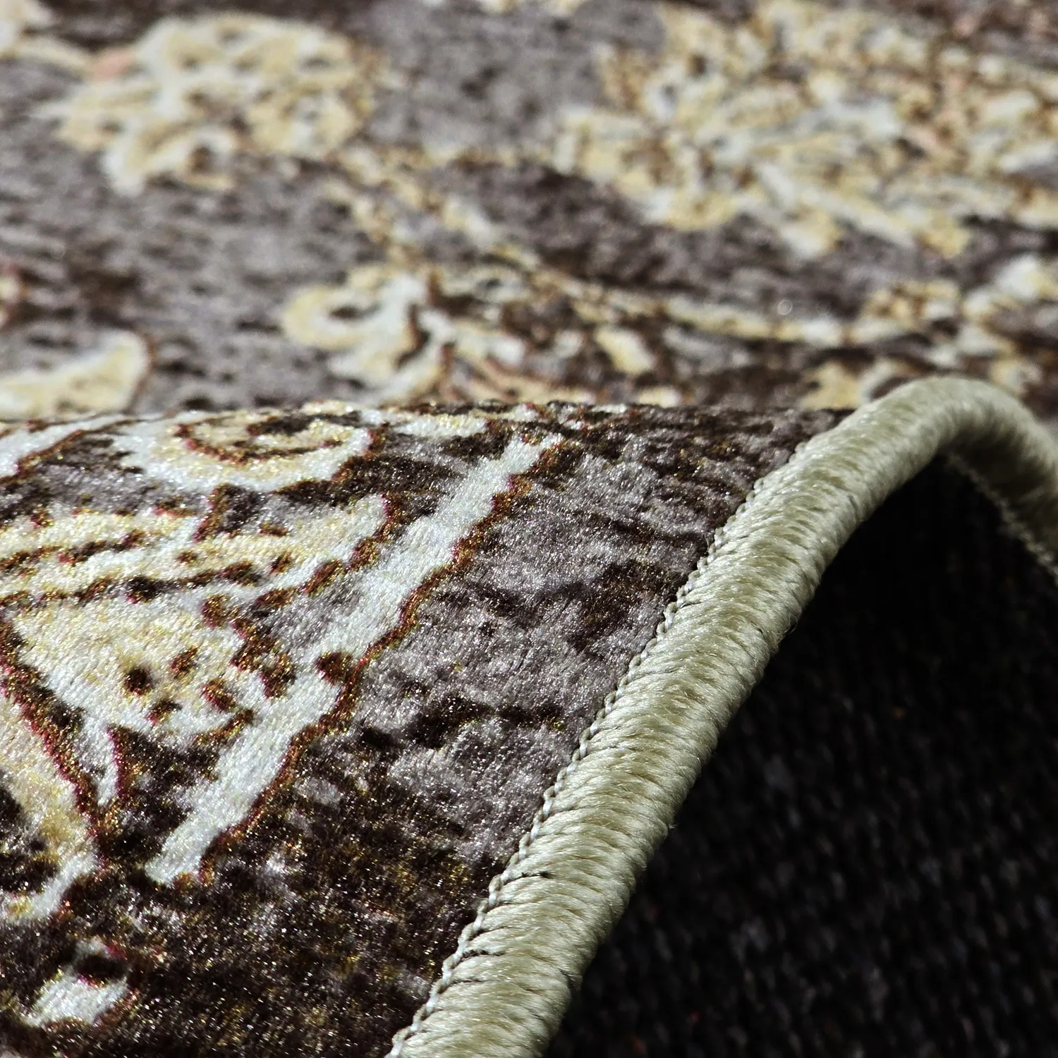 Wilton szőnyeg - Flowers (barna)