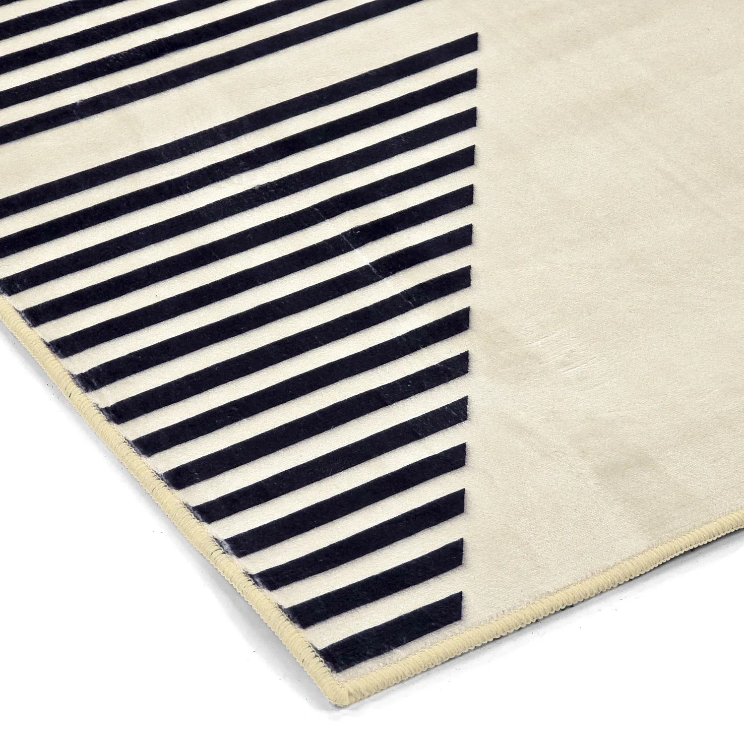 Wilton szőnyeg - Pucon (fekete/krém)