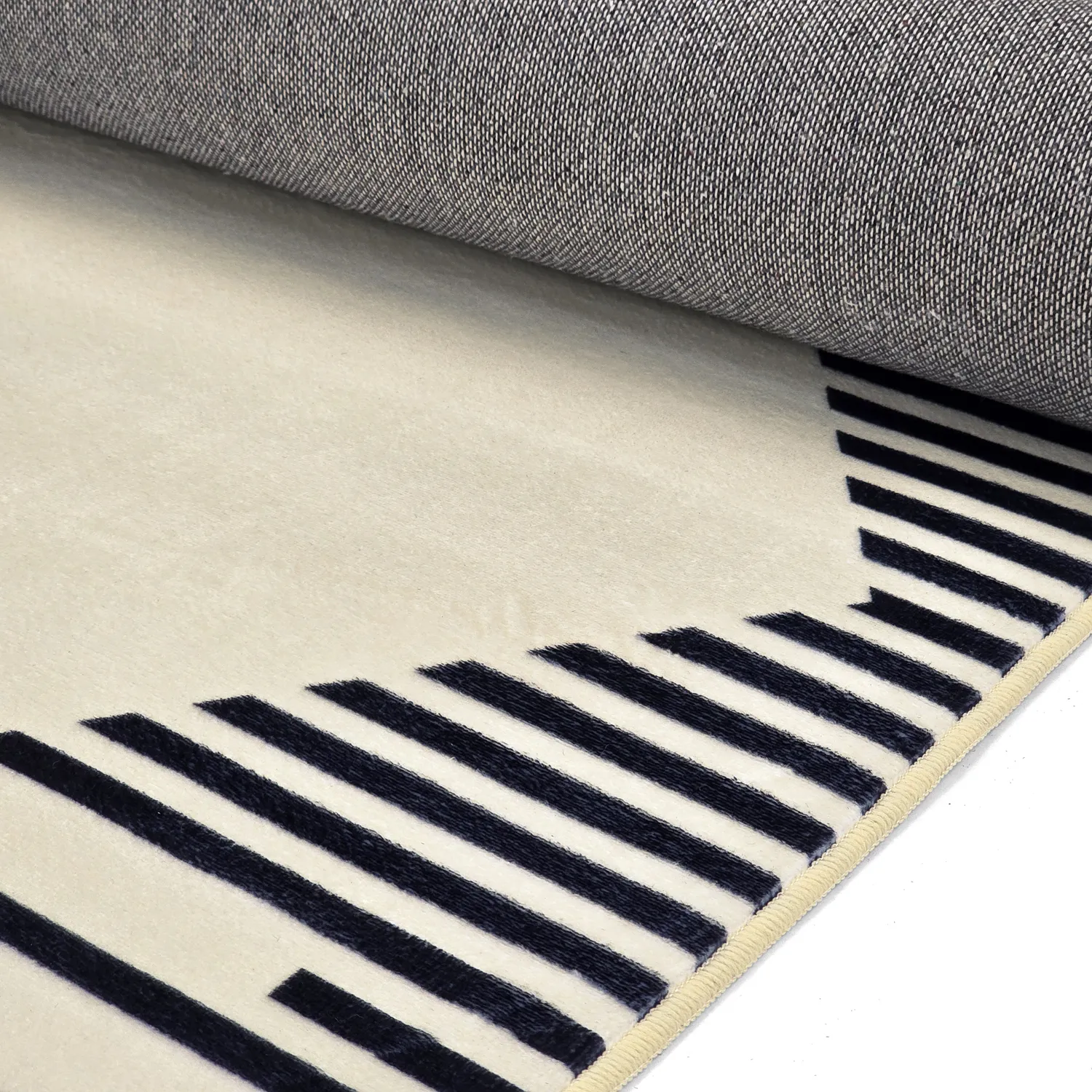 Wilton szőnyeg - Pucon (fekete/krém)