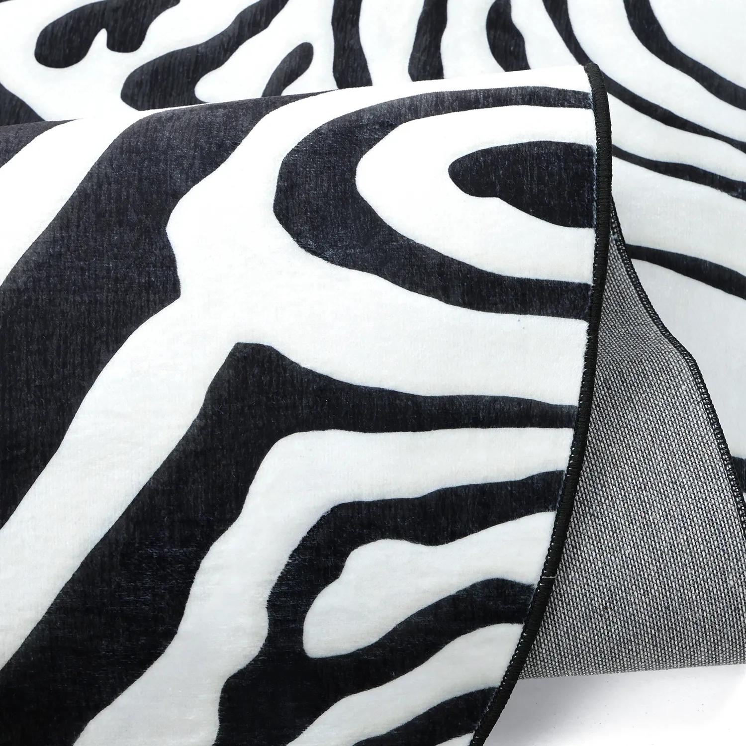 Félovális Wilton szőnyeg - Zebra (fekete/fehér)